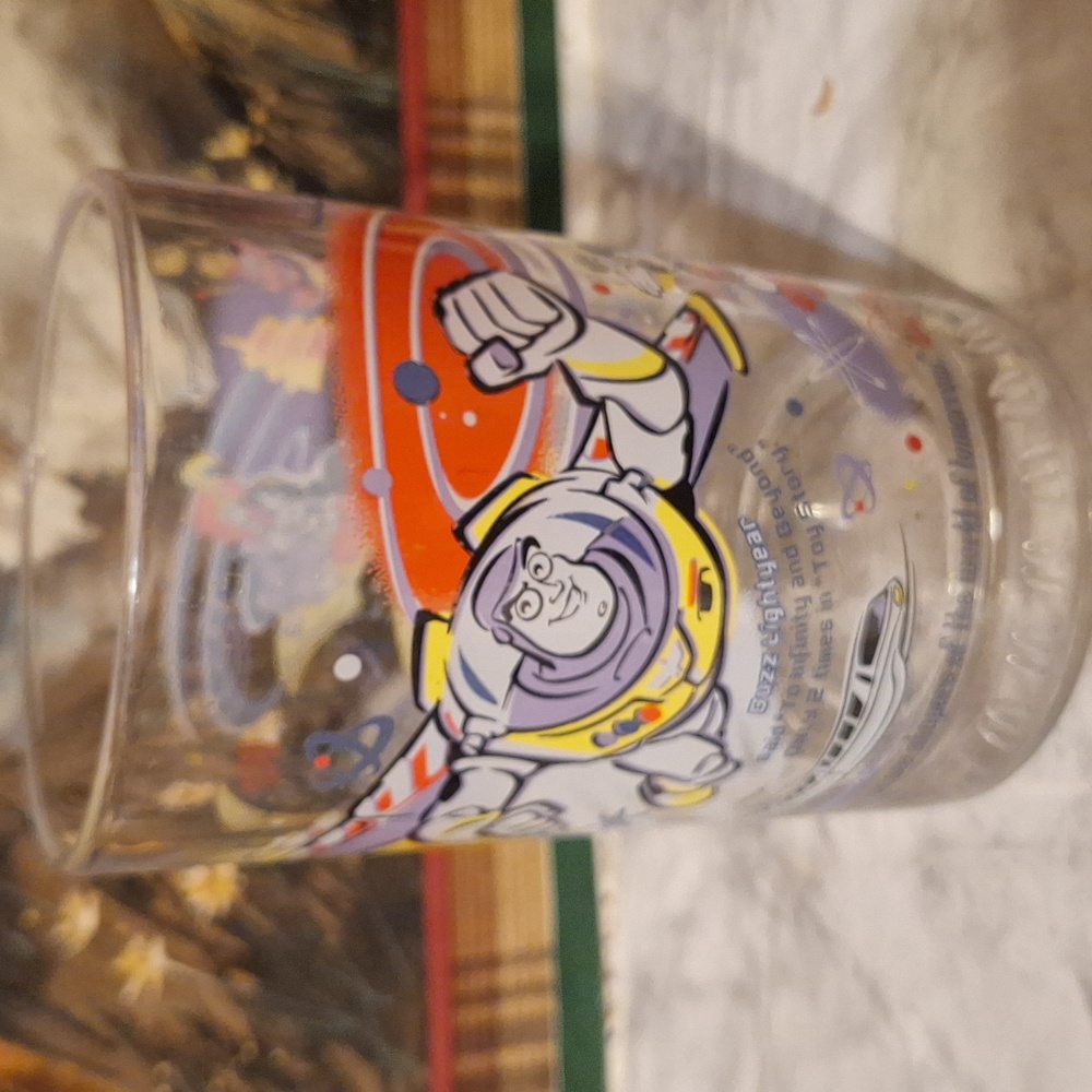 Collectible Walt Disney glass - Picture 4 of 8
